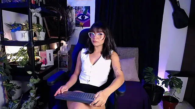 Snapshot of medusa_025 chatting on March 12, 5:35 am medusa 025 online show from March 12, 5:35 am