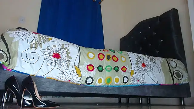 Valenn rey online show from March 4, 11:32 pm