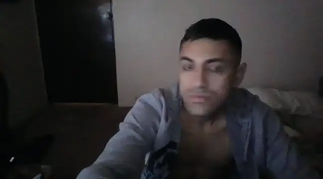 Snapshot of kevinbolena chatting on December 20, 12:19 am kevinbolena online show from December 20, 12:19 am
