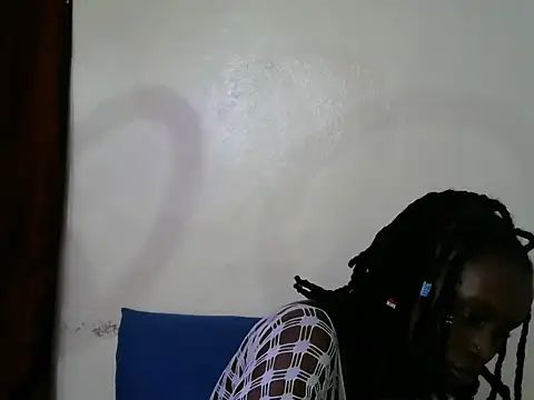 Snapshot of Rasta_tattooed chatting on November 7, 8:09 pm Rasta tattooed online show from November 7, 8:09 pm