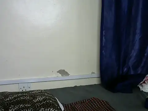 Snapshot of Rasta_tattooed chatting on November 24, 6:29 pm Rasta tattooed online show from November 24, 6:29 pm