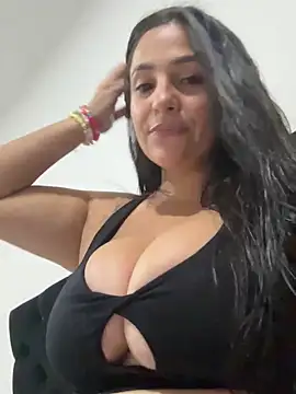 Snapshot of Taylortits chatting on January 4, 11:59 pm Taylortits online show from January 4, 11:59 pm