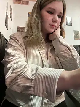 PumaShyXD online show from December 3, 11:55 am