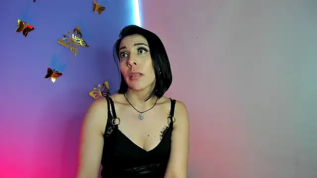 Snapshot of AdelleLennox_cg chatting on January 13, 5:12 pm AdelleLennox cg online show from January 13, 5:12 pm