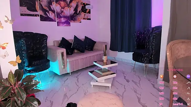 Snapshot of pretty_pettite chatting on February 8, 11:13 pm pretty pettite online show from February 8, 11:13 pm