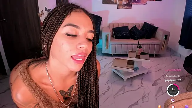 Snapshot of pretty_pettite chatting on February 9, 8:24 pm pretty pettite online show from February 9, 8:24 pm