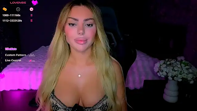 babyleilaa online show from May 31, 7:59 pm