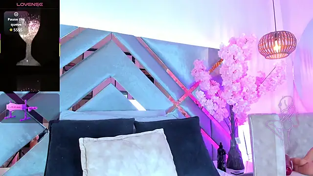 LiaaGenner online show from October 31, 2:34 am