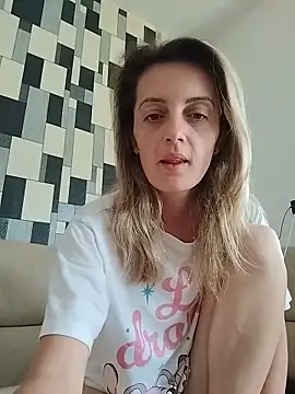 SophyGirl online show from May 31, 5:37 am