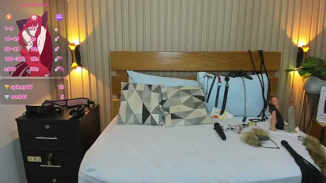 Snapshot of luciana_ballesteros_ chatting on February 10, 3:42 pm luciana ballesteros online show from February 10, 3:42 pm