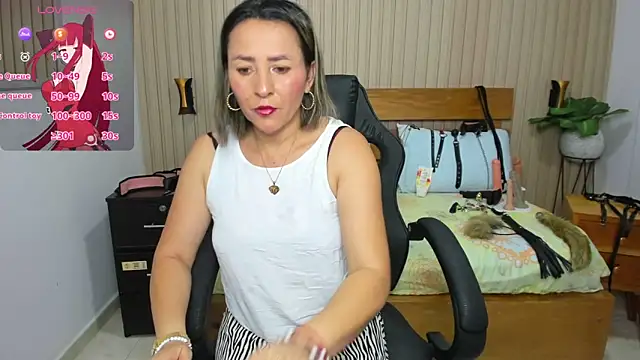 Snapshot of luciana_ballesteros_ chatting on February 11, 12:37 pm luciana ballesteros online show from February 11, 12:37 pm
