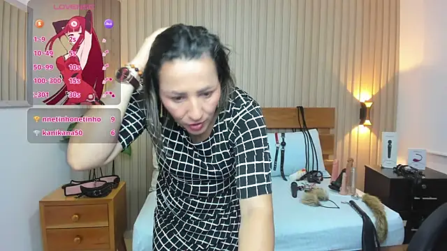 Snapshot of luciana_ballesteros_ chatting on March 7, 3:18 pm luciana ballesteros online show from March 7, 3:18 pm
