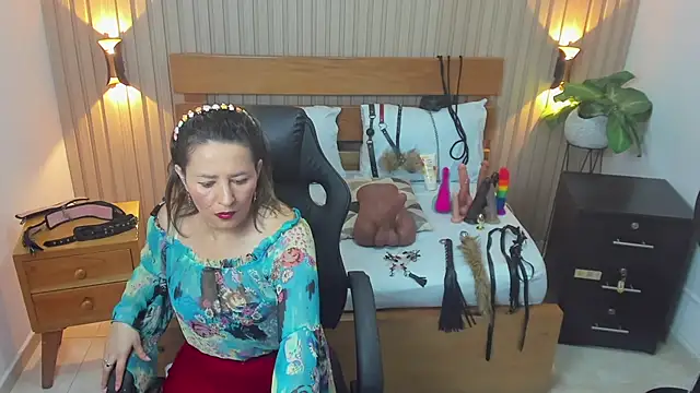 Snapshot of luciana_ballesteros_ chatting on October 3, 12:35 pm luciana ballesteros online show from October 3, 12:35 pm