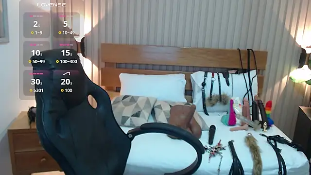 luciana ballesteros  online show from November 28, 12:30 pm