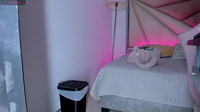 FaloonRoussel online show from September 24, 6:00 pm