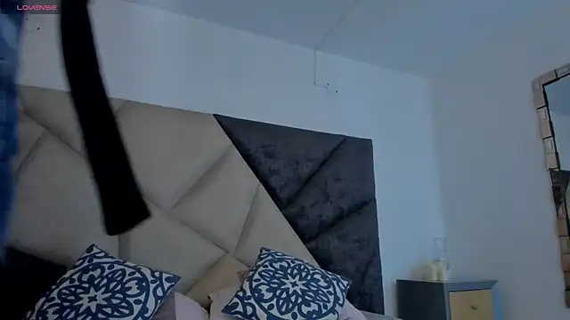 FaloonRoussel online show from October 1, 6:14 pm