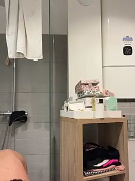 Snapshot of lyajoliee chatting on February 6, 7:34 am lyajoliee online show from February 6, 7:34 am