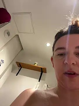 Snapshot of lyajoliee chatting on February 23, 7:06 am lyajoliee online show from February 23, 7:06 am