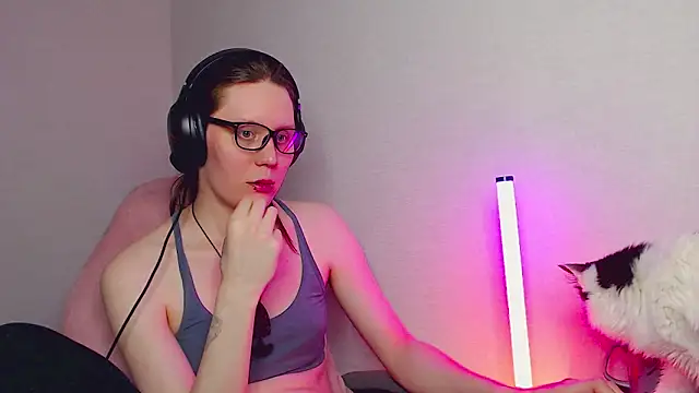 tracy cooper online show from February 25, 11:44 pm