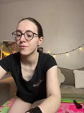 MartiniiSelenna online show from May 3, 5:46 am