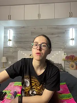 MartiniiSelenna online show from May 20, 5:57 am