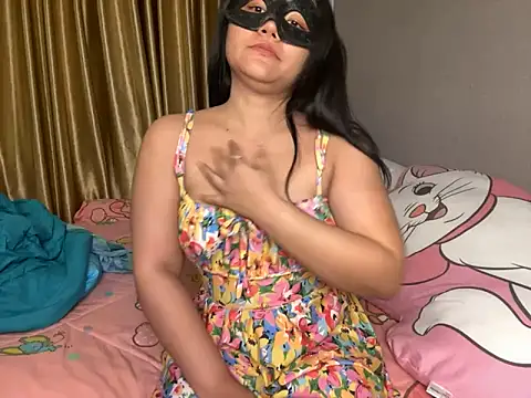 Snapshot of neelayoung chatting on January 8, 7:24 pm neelayoung online show from January 8, 7:24 pm