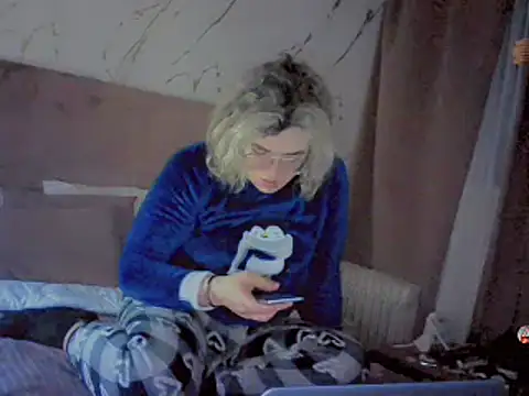 Snapshot of rawan_arab chatting on March 23, 12:15 am rawan arab online show from March 23, 12:15 am