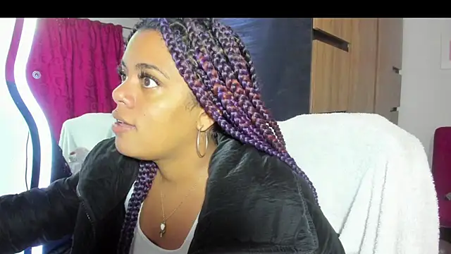 ladyrd1 online show from November 20, 3:50 am