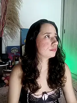 lovely kitt online show from February 6, 6:07 am