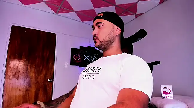 Sebas-hott online show from December 9, 5:29 am