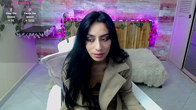 Snapshot of Lucy_joi chatting on December 3, 8:49 am Lucy joi online show from December 3, 8:49 am