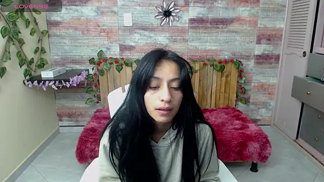 Snapshot of Lucy_joi chatting on December 14, 2:34 am Lucy joi online show from December 14, 2:34 am