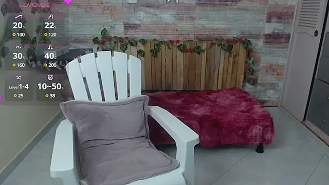 Snapshot of Lucy_joi chatting on December 15, 4:18 am Lucy joi online show from December 15, 4:18 am