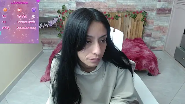 Snapshot of Lucy_joi chatting on December 24, 7:06 am Lucy joi online show from December 24, 7:06 am