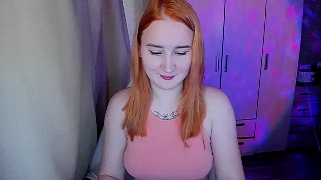 Snapshot of KeiraNight chatting on May 1, 4:06 am KeiraNight online show from May 1, 4:06 am