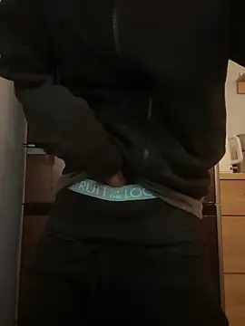 Snapshot of saku_chan_live chatting on March 7, 7:38 pm saku chan live online show from March 7, 7:38 pm