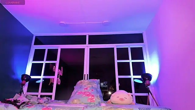 Snapshot of sabrinamilani chatting on March 1, 6:13 am sabrinamilani online show from March 1, 6:13 am