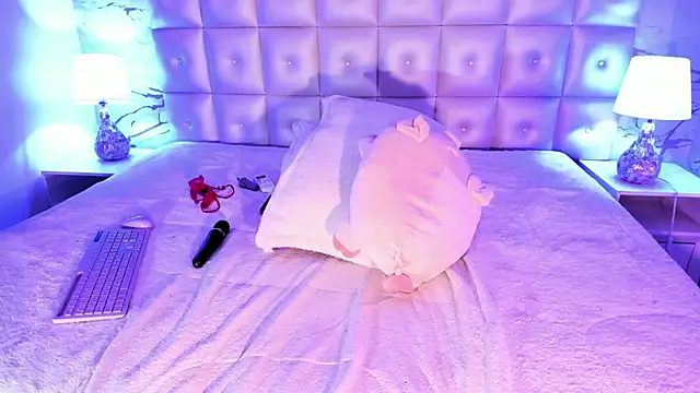 Snapshot of sabrinamilani chatting on March 18, 6:14 am sabrinamilani online show from March 18, 6:14 am