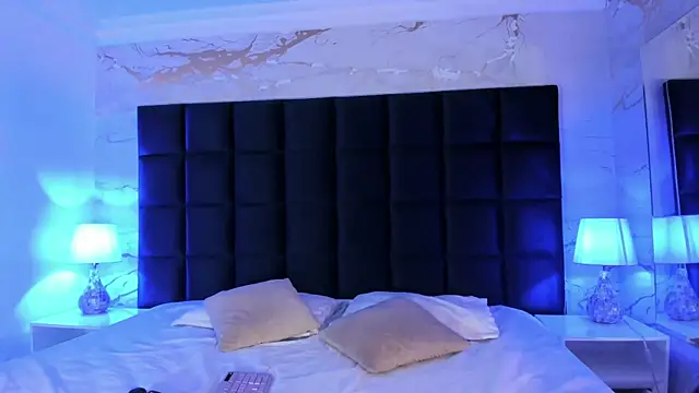 Snapshot of sabrinamilani chatting on October 4, 3:15 am sabrinamilani online show from October 4, 3:15 am