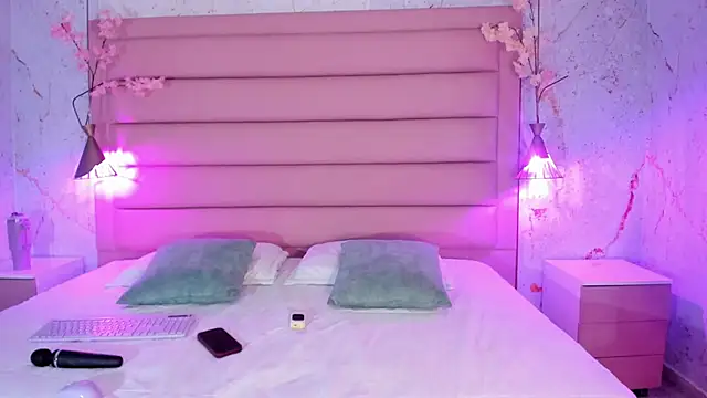 Snapshot of sabrinamilani chatting on November 14, 11:02 pm sabrinamilani online show from November 14, 11:02 pm