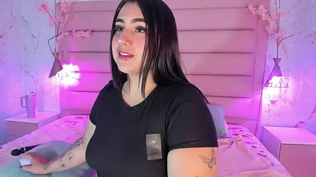 Snapshot of sabrinamilani chatting on November 27, 3:08 am sabrinamilani online show from November 27, 3:08 am