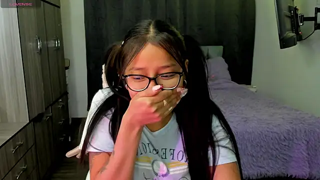 Snapshot of isa_bellaa0 chatting on December 6, 5:20 am isa bellaa0 online show from December 6, 5:20 am