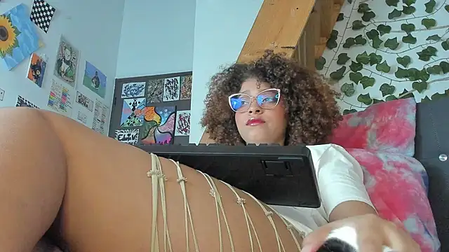 Snapshot of Ada_gales_ chatting on December 6, 2:46 am Ada gales online show from December 6, 2:46 am