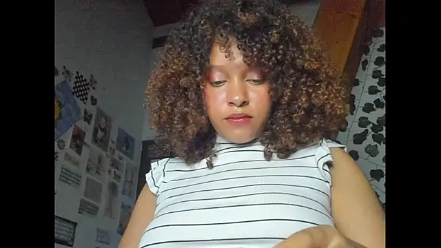 Snapshot of Ada_gales_ chatting on February 6, 2:00 am Ada gales online show from February 6, 2:00 am