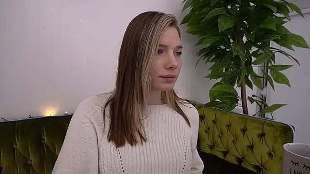 IceDanielles online show from January 13, 5:12 pm