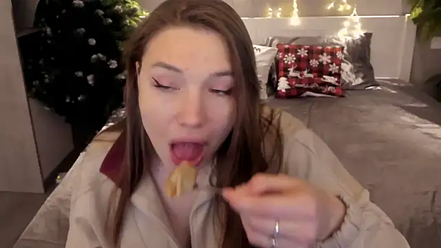 IceDanielles online show from January 17, 1:38 pm