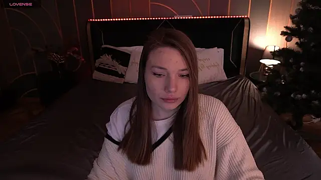 IceDanielles online show from January 19, 1:37 pm