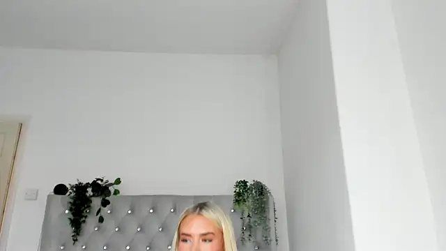 Snapshot of Alexia-Lee chatting on January 18, 3:16 pm Alexia-Lee online show from January 18, 3:16 pm