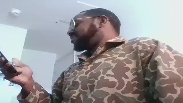 Snapshot of Edwardsbrittany1991 chatting on March 25, 2:56 pm Edwardsbrittany1991 online show from March 25, 2:56 pm