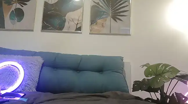 mayabsexy online show from December 10, 8:30 am